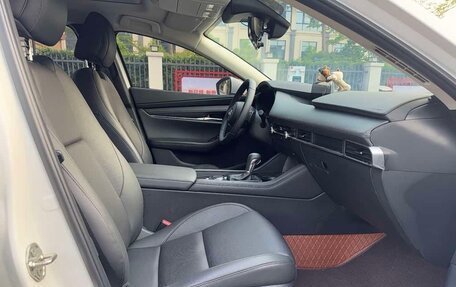 Mazda 3, 2021 год, 1 800 000 рублей, 12 фотография