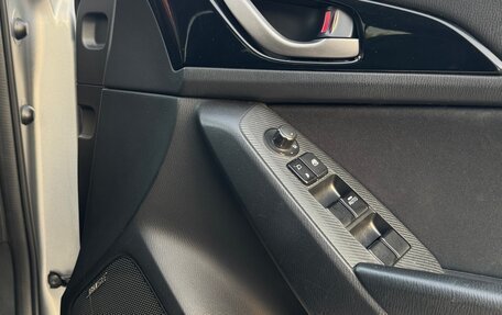 Mazda Axela, 2015 год, 1 250 000 рублей, 13 фотография