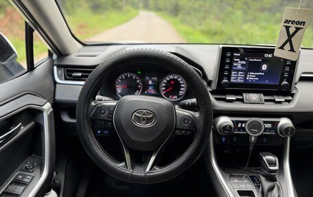 Toyota RAV4, 2020 год, 2 990 000 рублей, 7 фотография