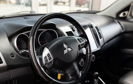 Mitsubishi Outlander III рестайлинг 3, 2008 год, 1 218 000 рублей, 11 фотография