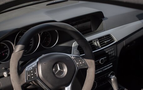 Mercedes-Benz C-Класс AMG, 2012 год, 3 500 000 рублей, 24 фотография