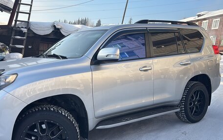 Toyota Land Cruiser Prado 150 рестайлинг 2, 2012 год, 3 000 000 рублей, 2 фотография