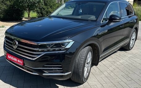 Volkswagen Touareg III, 2021 год, 5 990 000 рублей, 1 фотография