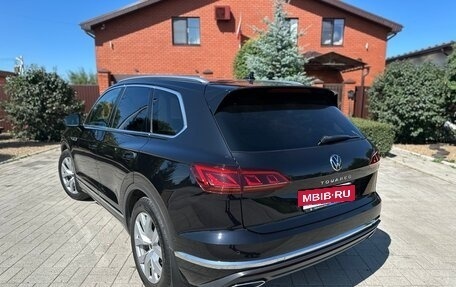 Volkswagen Touareg III, 2021 год, 5 990 000 рублей, 9 фотография