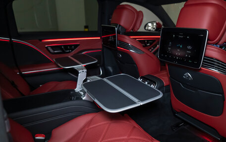 Mercedes-Benz Maybach S-Класс, 2021 год, 37 000 000 рублей, 40 фотография