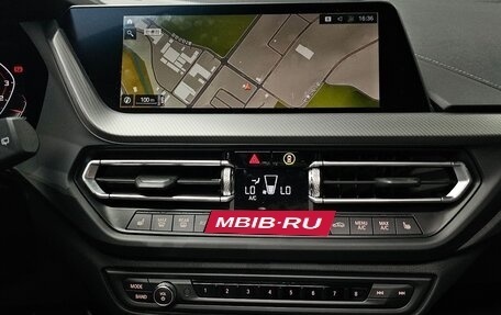 BMW 1 серия, 2022 год, 4 300 000 рублей, 8 фотография