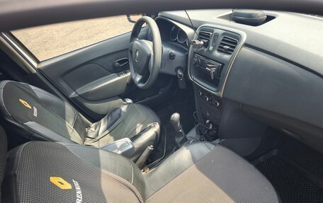 Renault Logan II, 2015 год, 600 000 рублей, 5 фотография