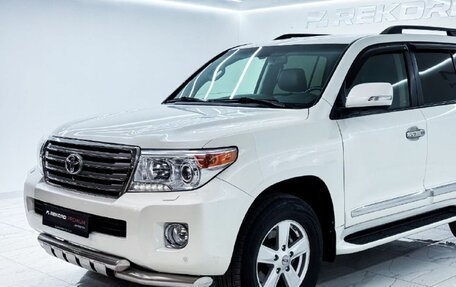Toyota Land Cruiser 200, 2012 год, 3 950 000 рублей, 2 фотография