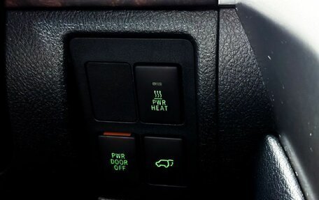 Toyota Land Cruiser 200, 2012 год, 3 950 000 рублей, 17 фотография