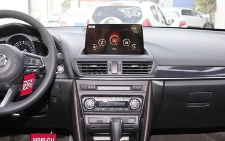 Mazda CX-4, 2022 год, 1 740 355 рублей, 7 фотография