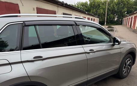 Volkswagen Tiguan II, 2018 год, 2 500 000 рублей, 5 фотография
