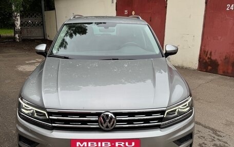 Volkswagen Tiguan II, 2018 год, 2 500 000 рублей, 7 фотография