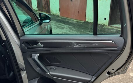 Volkswagen Tiguan II, 2018 год, 2 500 000 рублей, 23 фотография