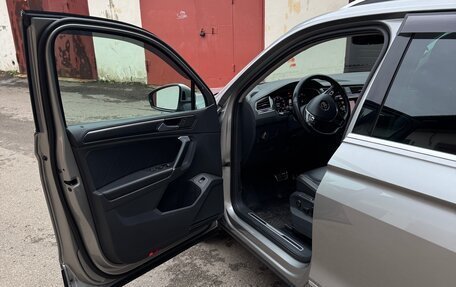 Volkswagen Tiguan II, 2018 год, 2 500 000 рублей, 16 фотография