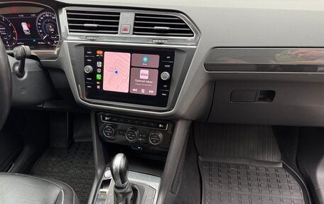 Volkswagen Tiguan II, 2018 год, 2 500 000 рублей, 29 фотография