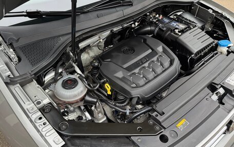 Volkswagen Tiguan II, 2018 год, 2 500 000 рублей, 34 фотография
