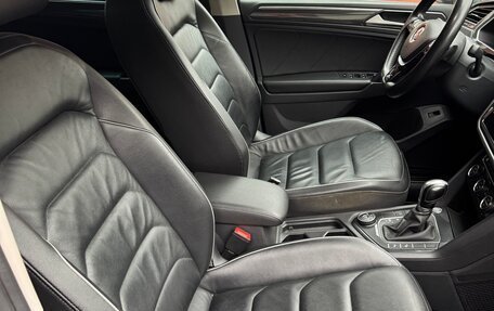 Volkswagen Tiguan II, 2018 год, 2 500 000 рублей, 27 фотография