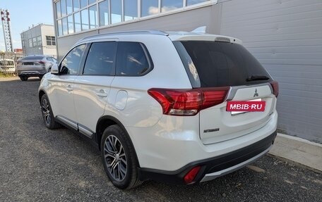 Mitsubishi Outlander III рестайлинг 3, 2017 год, 2 050 000 рублей, 3 фотография