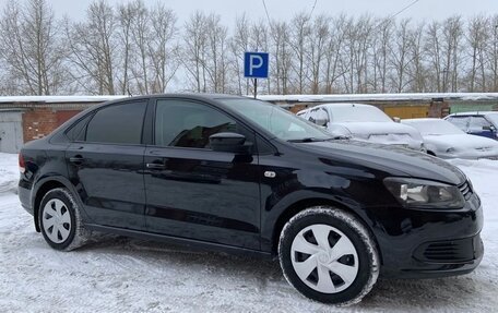Volkswagen Polo VI (EU Market), 2012 год, 900 000 рублей, 2 фотография