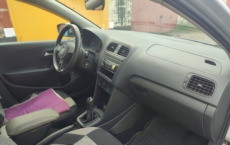 Volkswagen Polo VI (EU Market), 2012 год, 1 100 000 рублей, 12 фотография