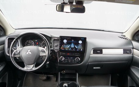 Mitsubishi Outlander III рестайлинг 3, 2014 год, 1 260 000 рублей, 6 фотография