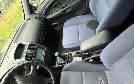 Mitsubishi Carisma I, 2002 год, 205 000 рублей, 7 фотография