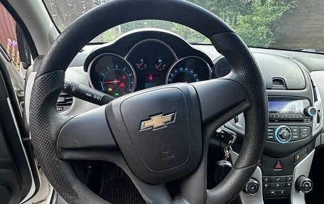 Chevrolet Cruze II, 2013 год, 780 000 рублей, 10 фотография