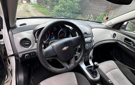 Chevrolet Cruze II, 2013 год, 780 000 рублей, 11 фотография