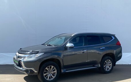 Mitsubishi Pajero Sport III рестайлинг, 2019 год, 2 175 000 рублей, 1 фотография