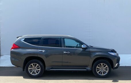 Mitsubishi Pajero Sport III рестайлинг, 2019 год, 2 175 000 рублей, 4 фотография