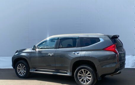 Mitsubishi Pajero Sport III рестайлинг, 2019 год, 2 175 000 рублей, 7 фотография