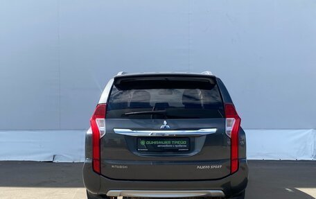 Mitsubishi Pajero Sport III рестайлинг, 2019 год, 2 175 000 рублей, 6 фотография