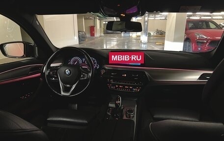 BMW 5 серия, 2019 год, 3 290 000 рублей, 3 фотография