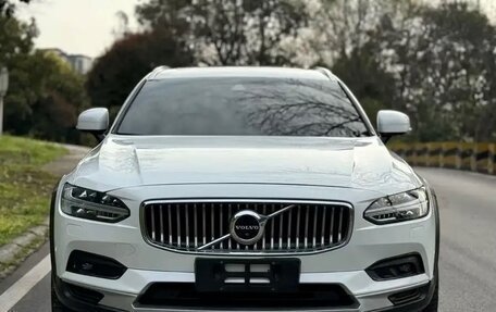 Volvo V90 Cross Country I рестайлинг, 2022 год, 3 730 000 рублей, 5 фотография