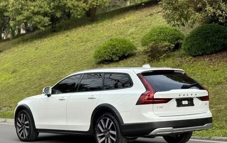 Volvo V90 Cross Country I рестайлинг, 2022 год, 3 730 000 рублей, 2 фотография