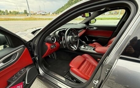 Alfa Romeo Giulia II, 2020 год, 2 800 000 рублей, 9 фотография