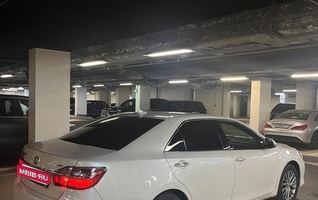 Toyota Camry, 2016 год, 1 990 000 рублей, 5 фотография