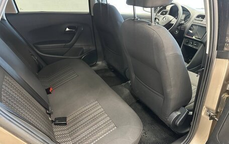 Volkswagen Polo VI (EU Market), 2016 год, 690 000 рублей, 24 фотография
