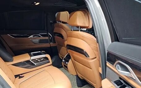 BMW 7 серия, 2021 год, 5 800 000 рублей, 13 фотография