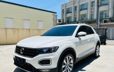 Volkswagen T-Roc I, 2022 год, 1 830 000 рублей, 1 фотография