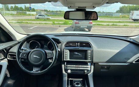 Jaguar F-Pace, 2017 год, 2 350 000 рублей, 21 фотография