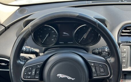 Jaguar F-Pace, 2017 год, 2 350 000 рублей, 22 фотография