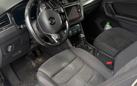 Volkswagen Tiguan II, 2017 год, 2 500 000 рублей, 3 фотография