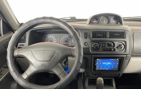 Mitsubishi Pajero Sport II рестайлинг, 2001 год, 841 000 рублей, 12 фотография