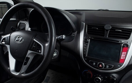 Hyundai Solaris II рестайлинг, 2012 год, 829 000 рублей, 11 фотография