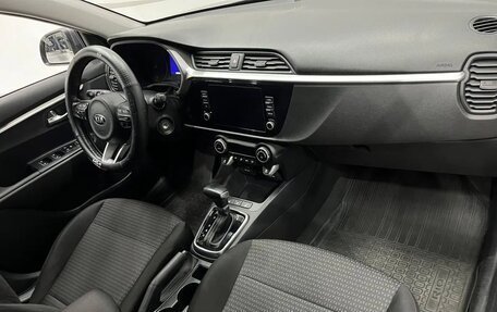 KIA Rio IV, 2021 год, 1 685 000 рублей, 10 фотография