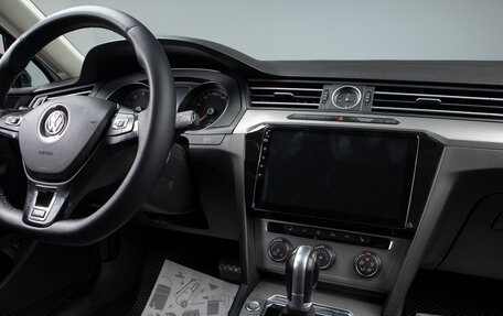 Volkswagen Passat B8 рестайлинг, 2016 год, 1 499 000 рублей, 11 фотография