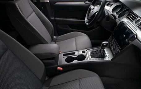 Volkswagen Passat B8 рестайлинг, 2016 год, 1 499 000 рублей, 19 фотография