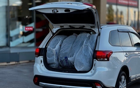 Mitsubishi Outlander III рестайлинг 3, 2017 год, 1 730 000 рублей, 4 фотография