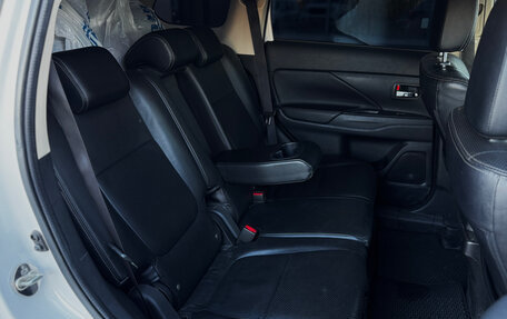Mitsubishi Outlander III рестайлинг 3, 2017 год, 1 730 000 рублей, 17 фотография